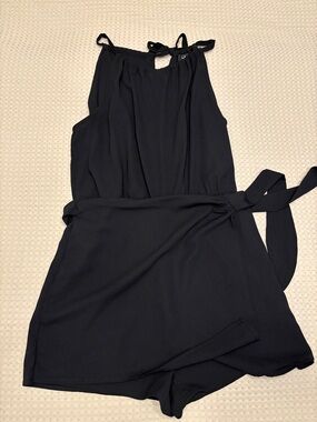 Lulu's Black Tie-Shoulder Romper